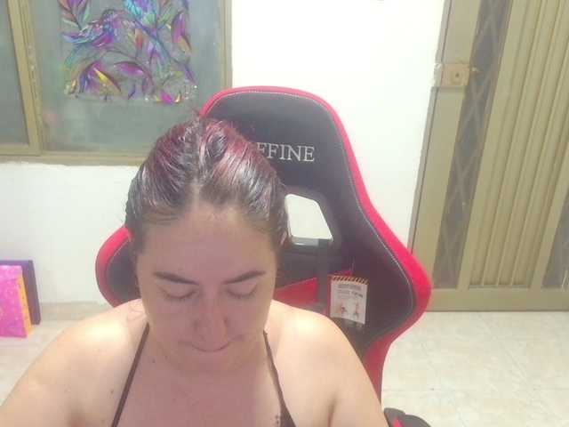 rosahills live cam on BongaCams