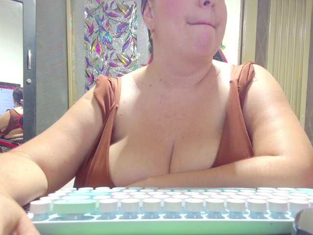 rosahills live cam on BongaCams