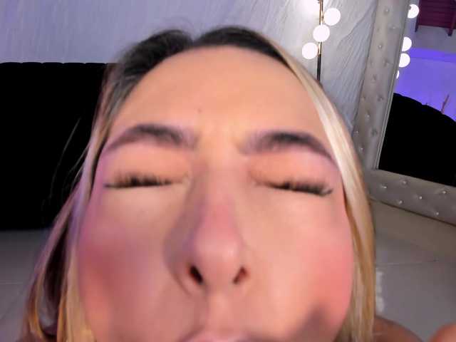 MelissaMoore live webcam show