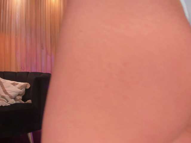 MelissaMoore live cam on BongaCams