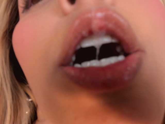 MelissaMoore live cam on BongaCams