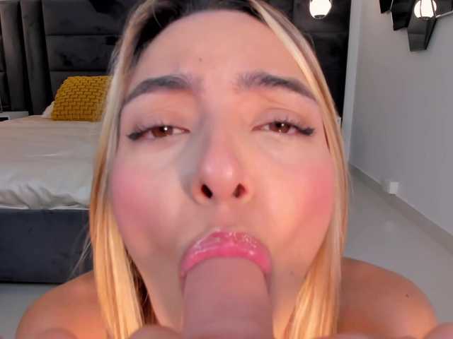 MelissaMoore live cam on BongaCams
