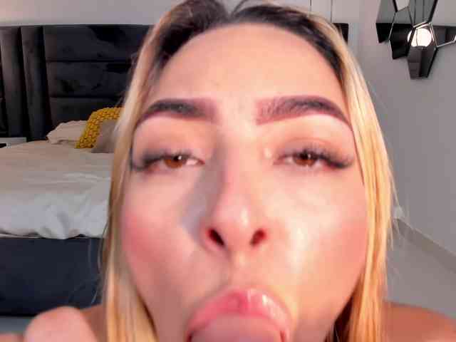 MelissaMoore webcam