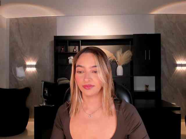 MelissaMoore webcam