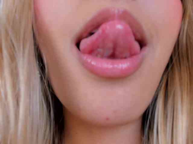 MelissaMoore webcam