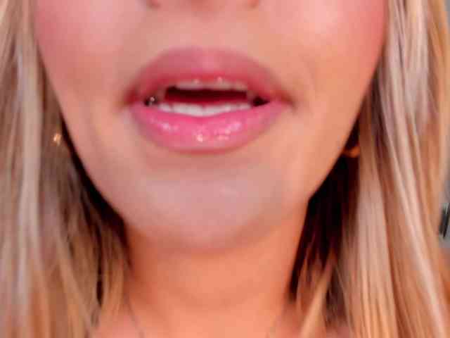 MelissaMoore webcam
