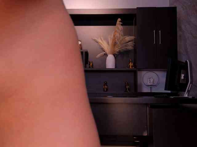 MelissaMoore webcam