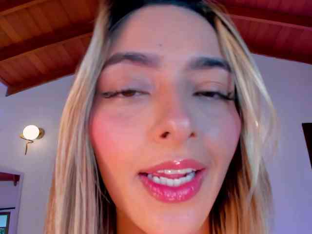 MelissaMoore webcam