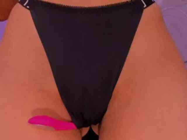 MelissaMoore webcam