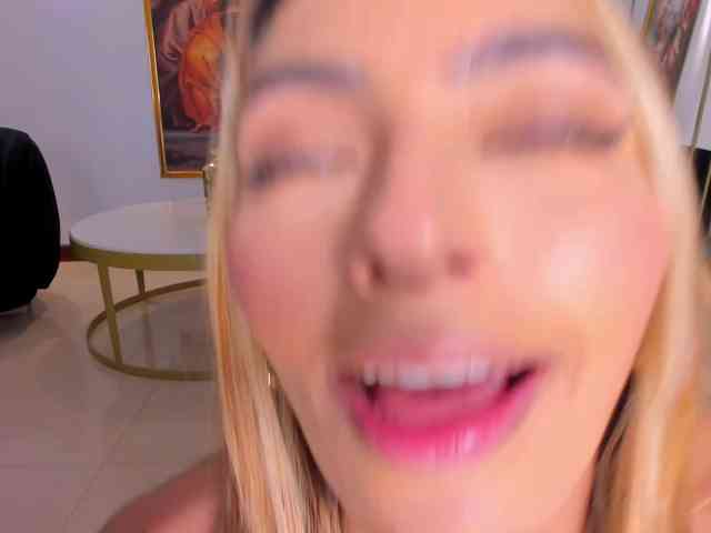 MelissaMoore webcam