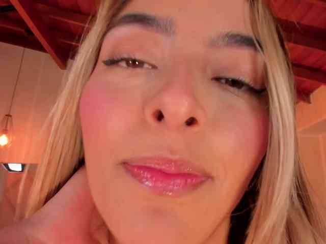 MelissaMoore webcam