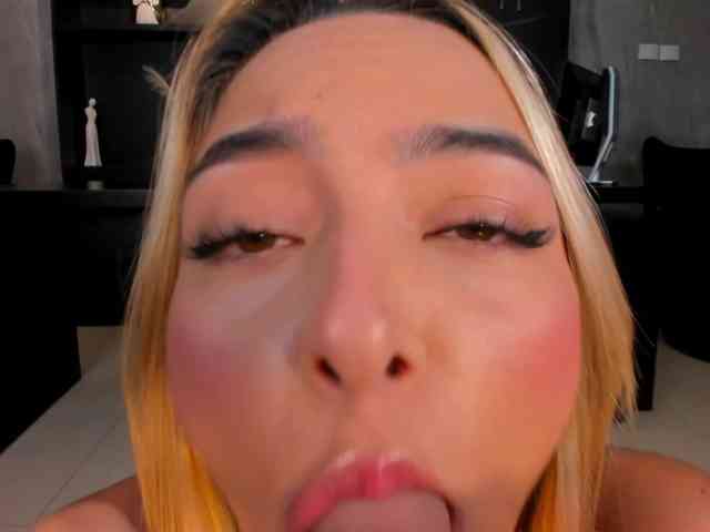 MelissaMoore webcam