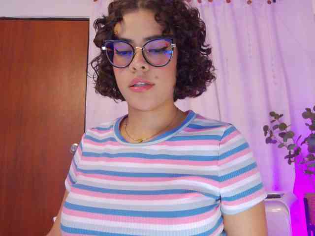MarilynStone webcam