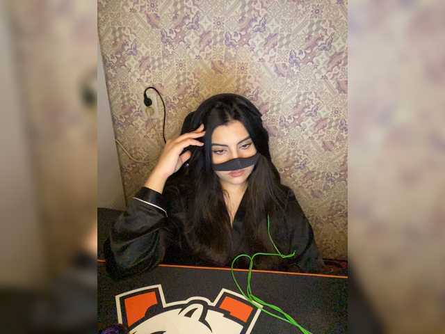aloeloea live cam on BongaCams