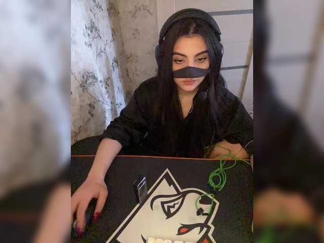 aloeloea's BongaCams show and profile