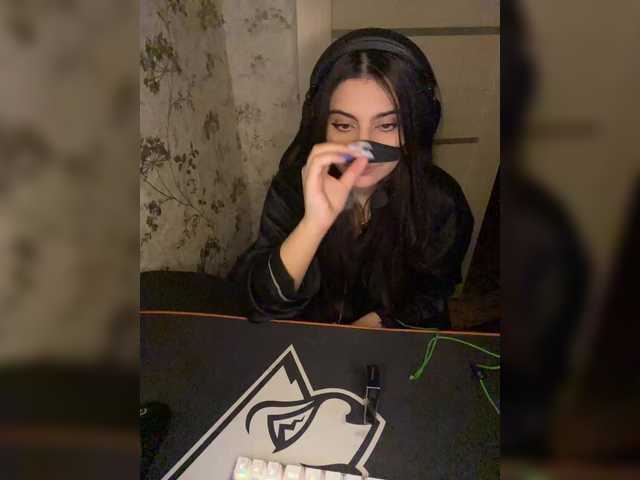 aloeloea's BongaCams show and profile