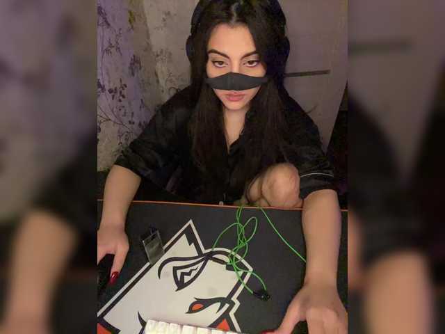 aloeloea's BongaCams show and profile