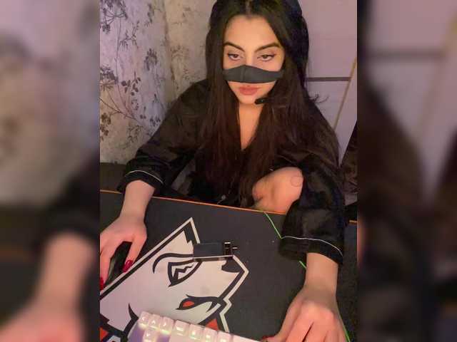 aloeloea's BongaCams show and profile