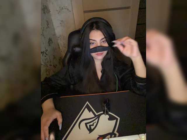 aloeloea's BongaCams show and profile