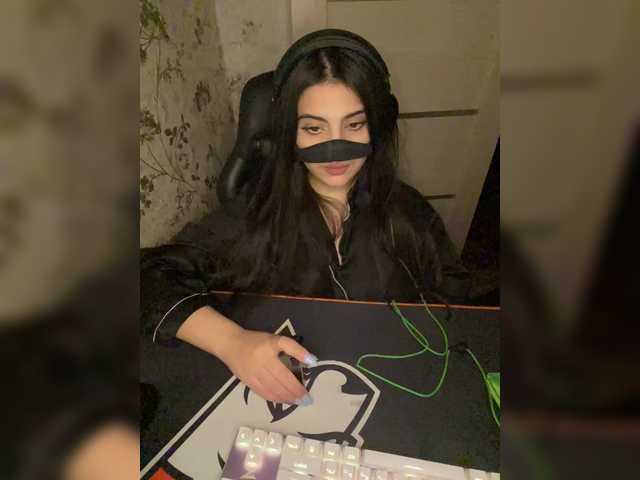 aloeloea's BongaCams show and profile