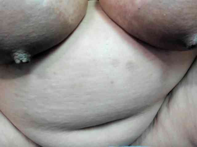 AlondraZaens webcam