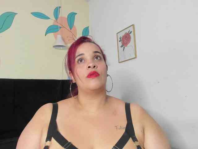 AlondraZaens webcam
