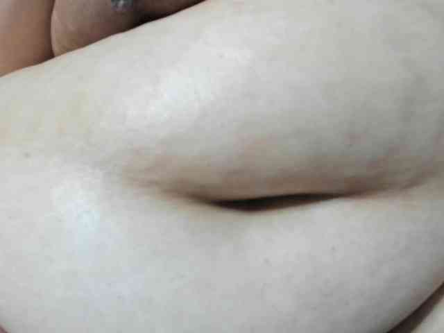 AlondraZaens webcam