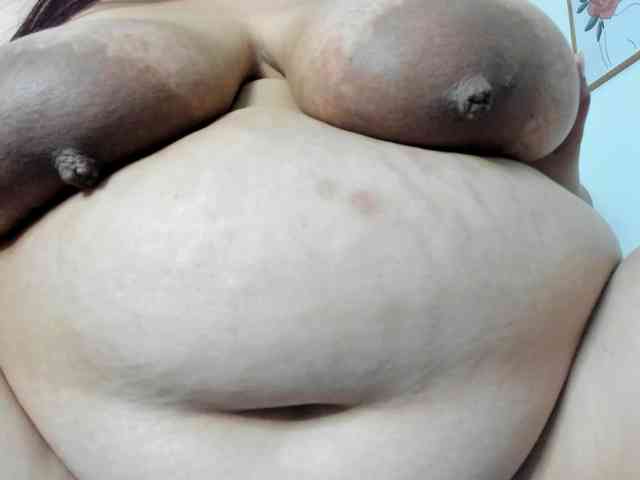 AlondraZaens webcam
