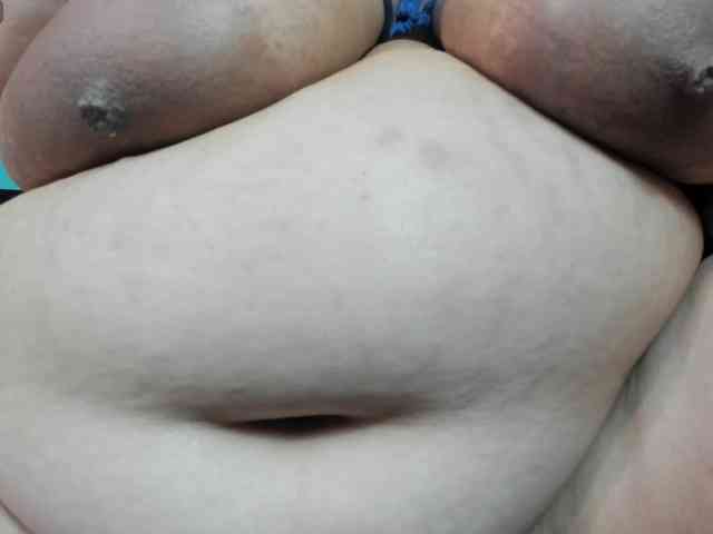 AlondraZaens webcam