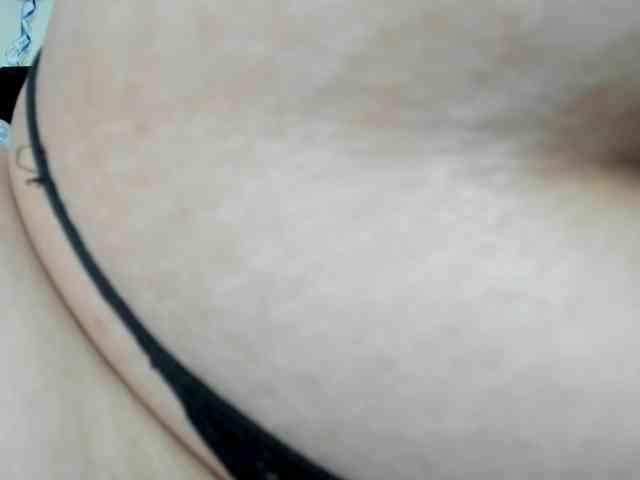 AlondraZaens webcam