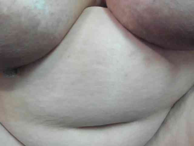 AlondraZaens webcam