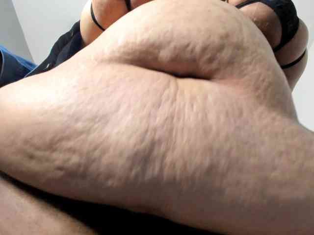 AlondraZaens webcam