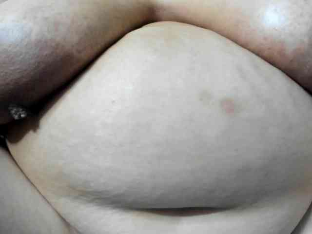 AlondraZaens webcam