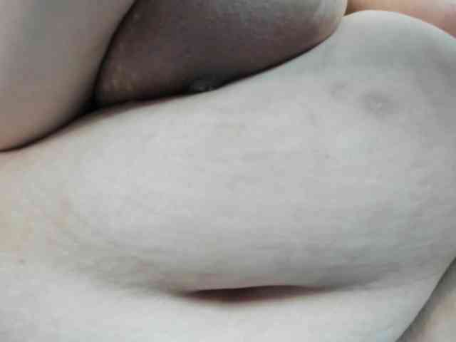 AlondraZaens webcam