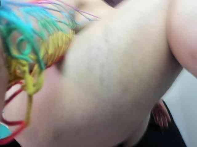 AlondraZaens webcam