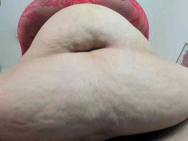 AlondraZaens webcam