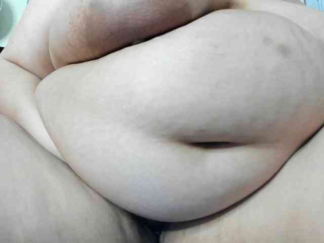 AlondraZaens webcam