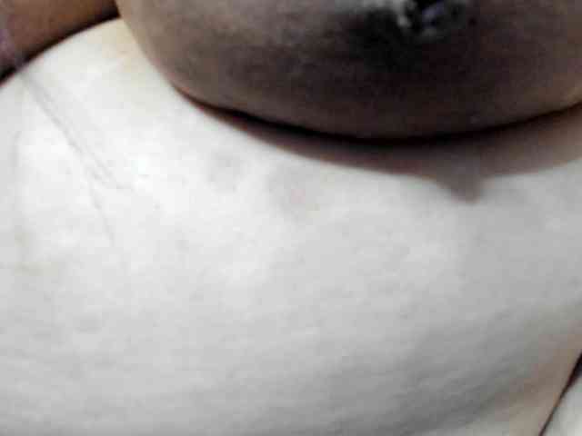 AlondraZaens webcam