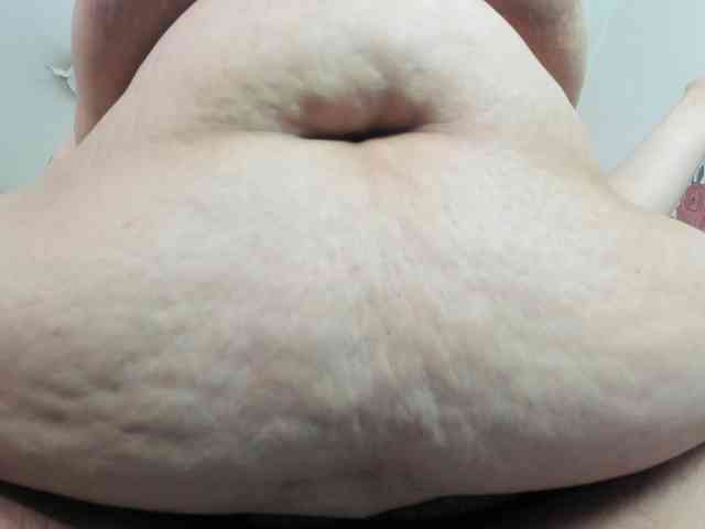 AlondraZaens webcam
