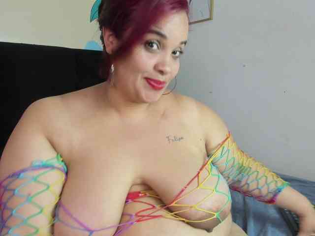 AlondraZaens webcam