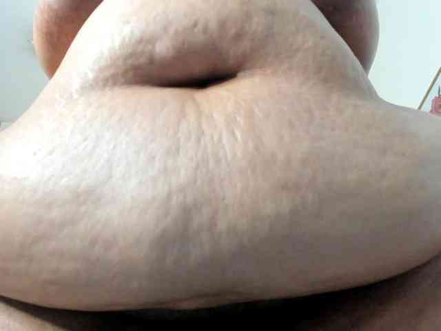 AlondraZaens webcam