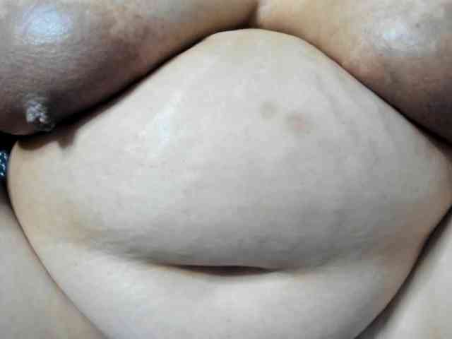 AlondraZaens webcam