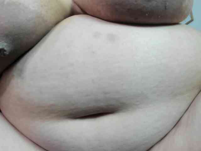 AlondraZaens webcam