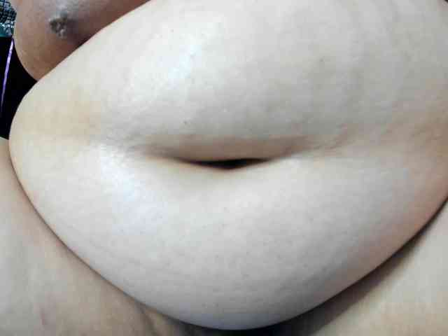 AlondraZaens webcam