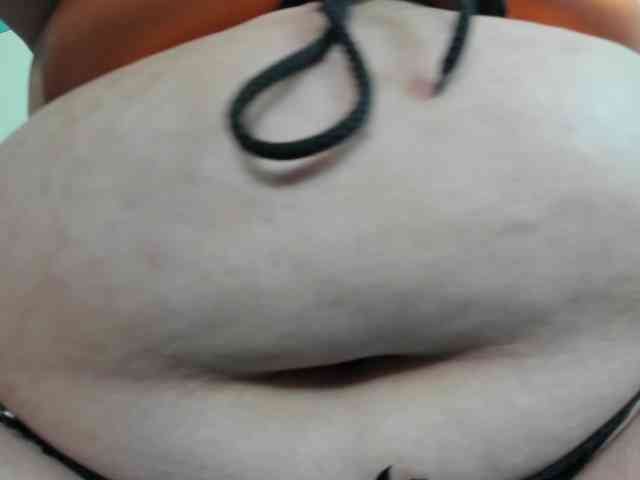 AlondraZaens webcam