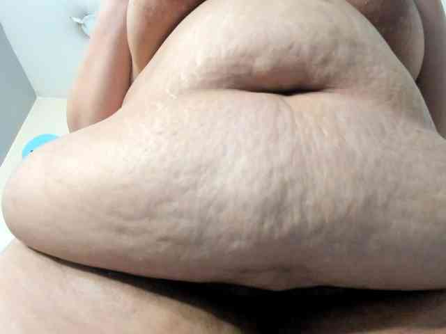 AlondraZaens webcam