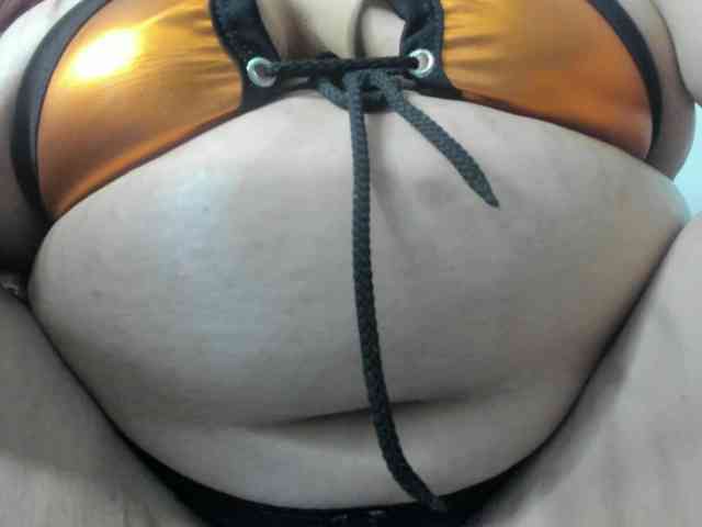 AlondraZaens webcam