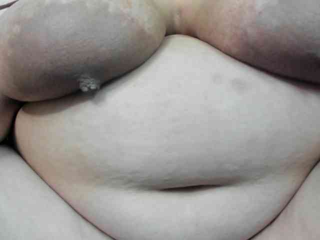 AlondraZaens webcam
