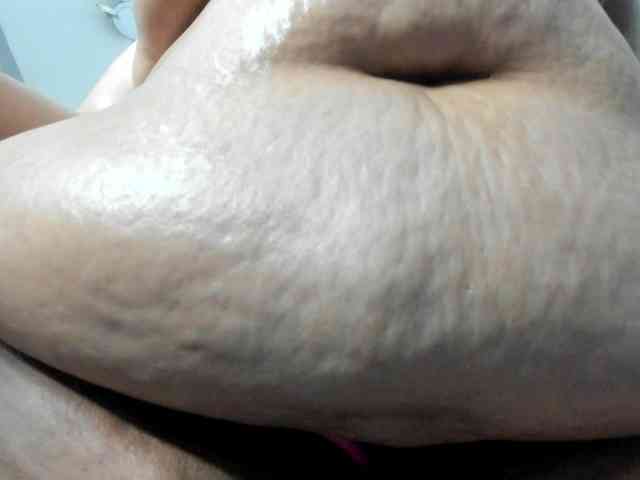 AlondraZaens webcam