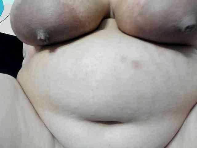 AlondraZaens webcam